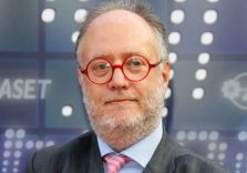 Il cronista della gastronomia Edoardo Raspelli non ci sta: “Chiudere i ristoranti alle 18 è una pazzia che sfiora la criminalità”