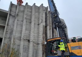 Abbattuto l’ecomostro del Bassini di Cinisello: al suo posto sorgerà un edificio ad altissime prestazioni energetiche