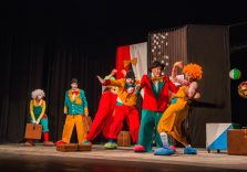 Clown Story al Teatro No’hma di Milano: sei pagliacci tunisini in cerca di un ruolo