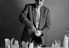 L’archivio dell’architetto e designer Enzo Mari donato al Comune di Milano