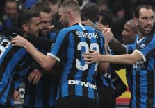 Derby incredibile dai mille volti: l’Inter sotto di due reti ribalta il risultato e schiaccia il Milan per 4-2