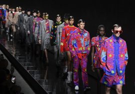 Milano Fashion Week, con la sfilata di Versace arriva l’esercito della bellezza
