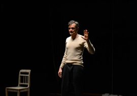 Danilo Dolci ricordato al Teatro Caverna di Bergamo con “Digiunando davanti al mare”