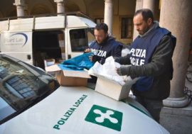 Milano,  610mila sacchetti di plastica non a norma sequestrati dalla Polizia Locale