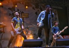 Esce il video di Nero, il brano del caporalato dei Grace N Kaos, vincitore dei Premio Amnesty Emergenti 2019
