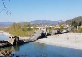 Crollo ponte di Caprigliola, società addette a manutenzione si assumano le proprie responsabilità