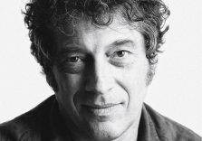 Triennale Decameron, lo scrittore Sandro Veronesi ricorda la colonna infame del Manzoni