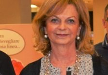 Coronavirus, anche la dottoressa Mietta Meroni torna in corsia per combattere il morbo