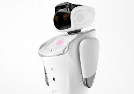 Emergenza Coronavirus: all’ospedale di Varese i robot Sanbot Elf aiutano i medici e i malati di Covid-19