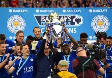 Quattro anni fa il miracolo di Claudio Ranieri: portava la “Cenerentola” Leicester sul tetto d’Inghilterra per rimanere nella storia del calcio