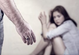 Nell’emergenza coronavirus Regione Lombardia ha aumentato le iniziative per contrastare la violenza contro le donne