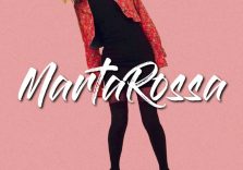 La cantautrice milanese Marta Ferradini presenta il videoclip del suo ultimo brano “Martarossa”