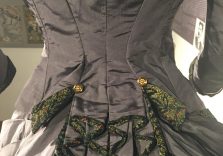 Al via la mostra “L’altra moda. Vestire in Sardegna fra 1810 e 1930”