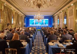 Forum Ambrosetti di Cernobbio: “Troppa liquidità sui conti correnti bancari: manca la fiducia, domina l’incertezza