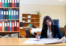 Gli italiani tornano in ufficio, ma la nuova tendenza è il lavoro ibrido