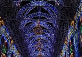 Natale, dal Centro alla periferia Milano si illumina nel segno della sobrietà e solidarietà