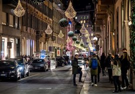 Milano, MonteNapoleone District riapre il Quadrilatero con fantastiche illuminazioni per Natale