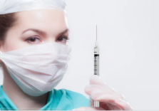 Regione Lombardia invita i medici di lavoro per vaccinare in azienda i dipendenti