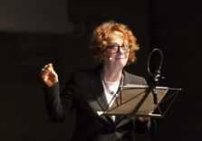Laura Curino protagonista, in streaming, al Teatro No’hma di Milano con “La solitudine del Premio Nobel”
