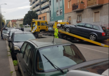 Milano, denunciato per frode venditore che taroccava le auto usate: 60mila km in meno