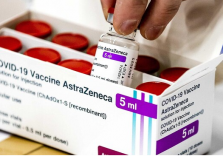 Vaccino: Ema, AstraZeneca sicuro ed efficace. Riprendono le somministrazioni