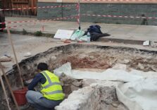 Imperia, durante gli scavi per la posa della fibra ottica riaffiorano murature del Sei/Settecento