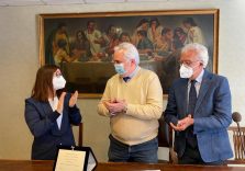 L’Ospedale “A. Manzoni” di Lecco celebra la Giornata Mondiale del tumore ovarico