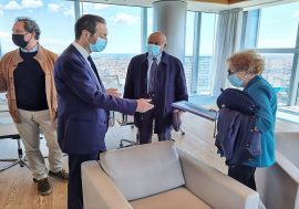 La sciura Carla, milanese doc, ricevuta dal governatore Fontana: voleva festeggiare i 91 anni a Palazzo Lombardia