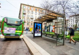 Nuove pensiline alle fermate del traporto pubblico a Milano