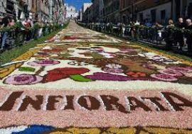 Milano, i maestri infioratori di Noto per la prima edizione della “Semina-L’infiorata di via della Spiga”