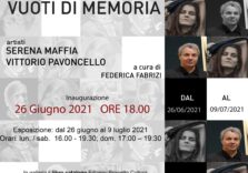 ‘Buchi neri e vuoti di memoria’, le opere di Serena Maffia e Vittorio Pavoncello in mostra a Roma