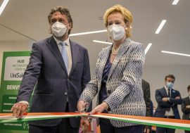 Vaccinazioni, inaugurato a Milano primo hub aziendale da 1000 dosi al giorno