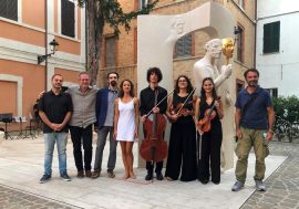 “Lo spazio in ascolto”, iniziativa a Pesaro intorno alle grandi sculture cittadine