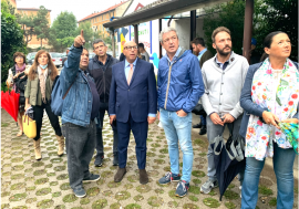 Per sentire la gente Bernardo e Lupi visitano la zona di via Quarti, la ‘Scampia’ di Milano, dove il degrado è di casa