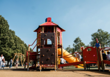 Milano, aperto il nuovo parco giochi accessibile ai Giardini Bertoli