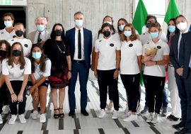 Milano, a Palazzo Pirelli premiate le ‘Rane rosa’ della Como Nuoto