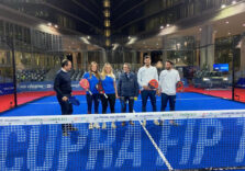 Milano, il governatore Fontana visita il ‘Centrale’ di padel in piazza Lombardia e gioca con i campioni azzurri