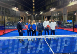 Milano, il governatore Fontana visita il ‘Centrale’ di padel in piazza Lombardia e gioca con i campioni azzurri