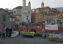Fai di primavera, il borgo medioevale di Ceriana, galleria d’arte a cielo aperto, preso d’assalto da tanti visitatori
