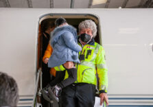 Sbarcati a Linate altri sei bambini malati oncologici ucraini grazia e Regione Lombardia e Soleterre