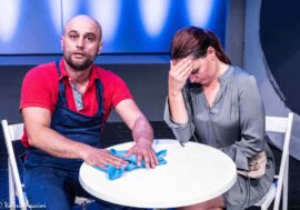 Marco Cavallaro chiude la stagione al Teatro Martinitt di Milano con la commedia Amore sono un po’ incinta