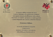 Milano ricorda Roberto Chiapella fondatore della prima biblioteca condominiale con una targa