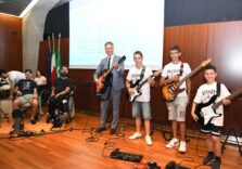Milano, esibizione musicale dei ragazzi disabili a Palazzo Pirelli