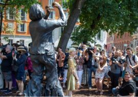 Milano, inaugurata in largo Richini scultura dedicata a Margherita Hack
