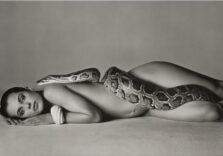 Milano, a Palazzo Reale apre la mostra del maestro della fotografia “Richard Avedon: Relationships”