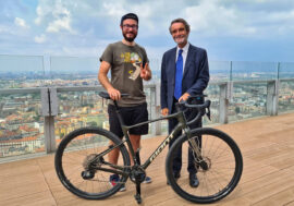 In bici da Milano a Capo Nord per solidarietà raccogliendo 4 mila euro per  donare 70 mila pasti al Banco Alimentare
