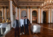Milano, alla Galleria d’Arte Moderna ‘Lullaby’ di Maurizio Cattelan “dialoga” con il ‘Quarto Stato’