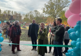 Milano, nuova area giochi per bambini nel Parco Chiesa Rossa