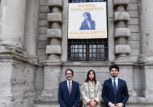 Violenza contro le Donne, il Comune di Milano ricorda le vittime iraniane con un minuto di silenzio negli uffici comunali