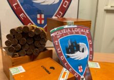 Denunciato dalla Polizia locale di Milano venditore abusivo di sigari cubani